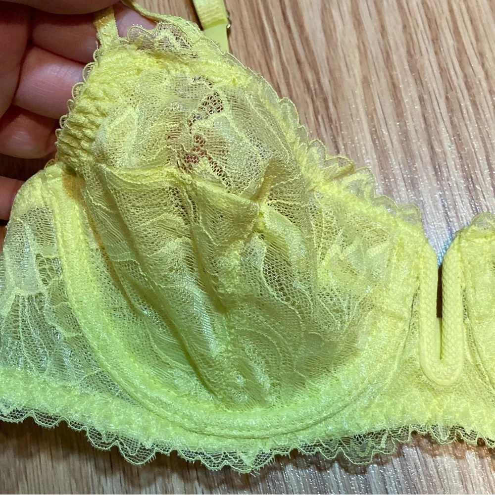 NWT Auden Unlined yellow lace balconette coverage bra‎ 32A